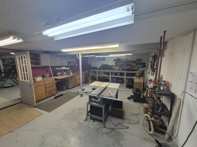 3211 Briar Crest Drive, Janesville, WI 53546