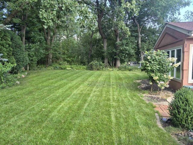 3211 Briar Crest Drive, Janesville, WI 53546