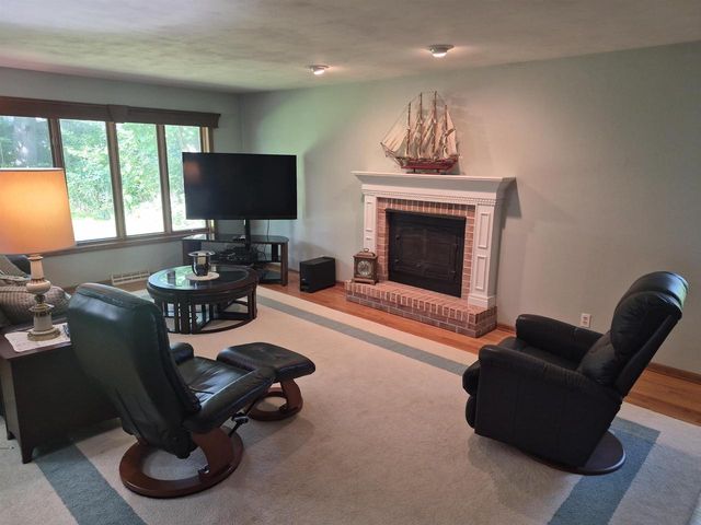 3211 Briar Crest Drive, Janesville, WI 53546