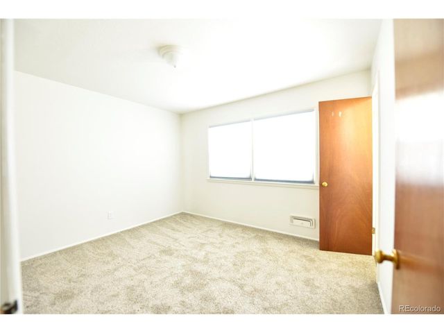 1120 Horseshoe Dr, Pueblo, CO 81001