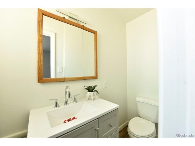 1120 Horseshoe Dr, Pueblo, CO 81001