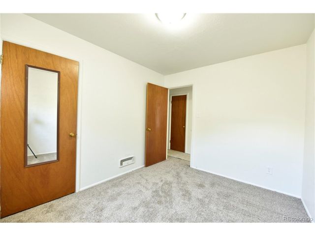 1120 Horseshoe Dr, Pueblo, CO 81001