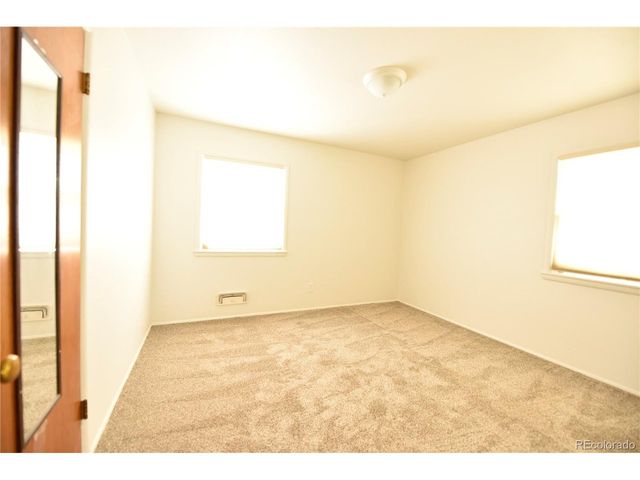 1120 Horseshoe Dr, Pueblo, CO 81001