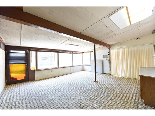 1120 Horseshoe Dr, Pueblo, CO 81001