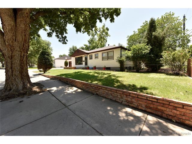 1120 Horseshoe Dr, Pueblo, CO 81001