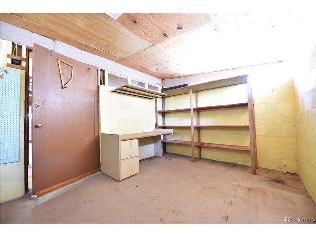 1120 Horseshoe Dr, Pueblo, CO 81001