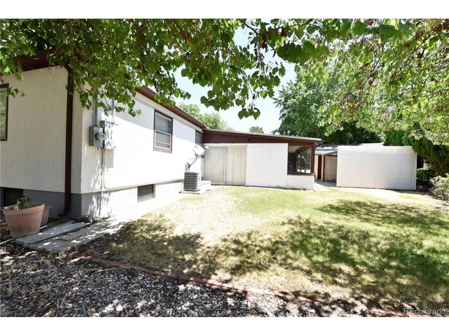 1120 Horseshoe Dr, Pueblo, CO 81001