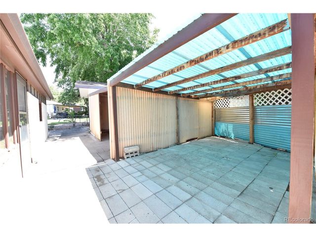 1120 Horseshoe Dr, Pueblo, CO 81001