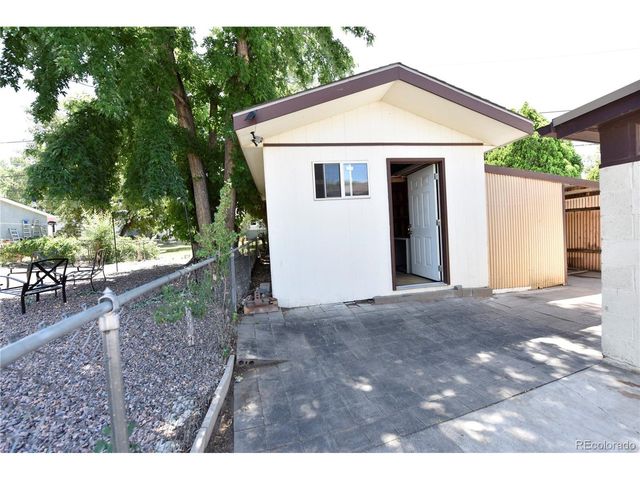 1120 Horseshoe Dr, Pueblo, CO 81001