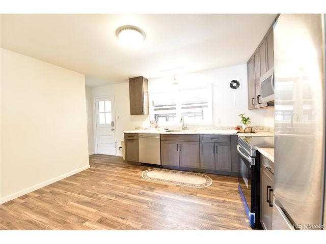 1120 Horseshoe Dr, Pueblo, CO 81001