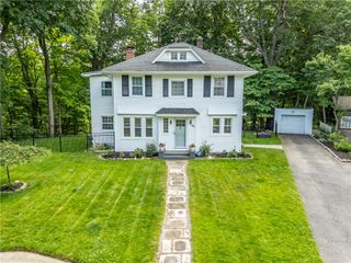 83 Wildmere Road, Irondequoit, NY 14617