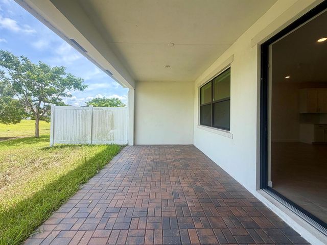 19667 Rugged Trunk Trail, Loxahatchee, FL 33470