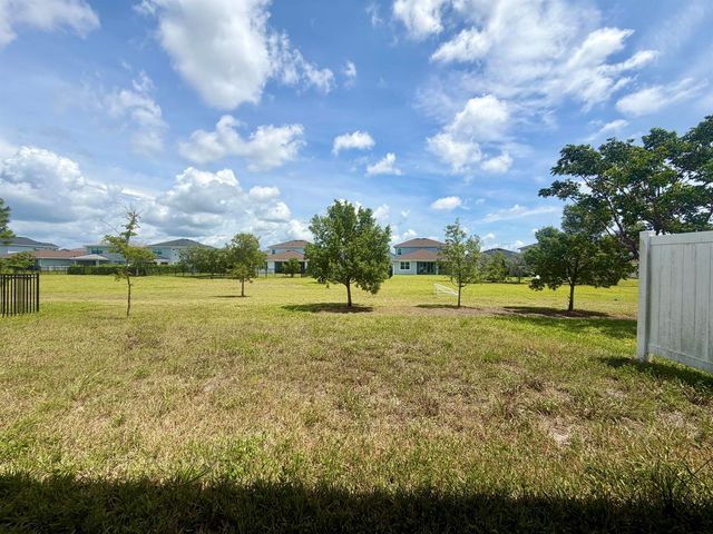 19667 Rugged Trunk Trail, Loxahatchee, FL 33470
