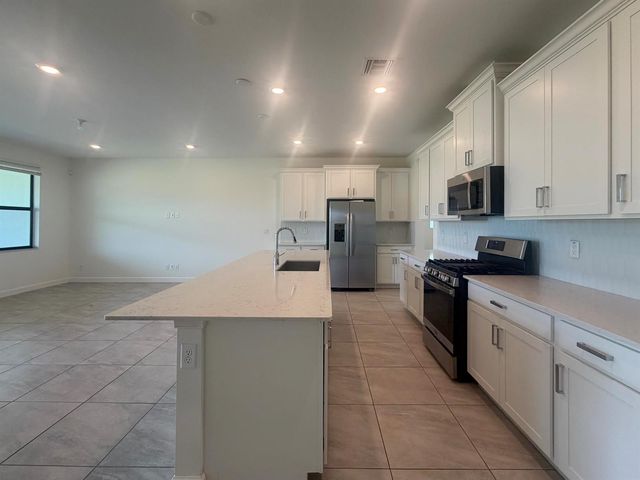19667 Rugged Trunk Trail, Loxahatchee, FL 33470
