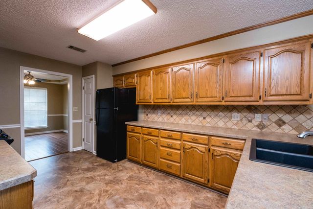 26 Blue Mountian Drive, Maumelle, AR 72213