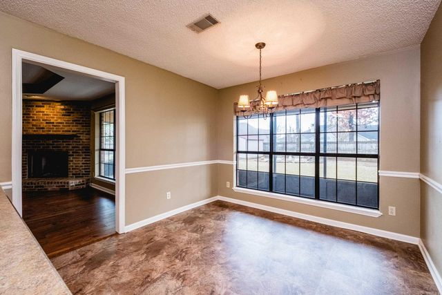 26 Blue Mountian Drive, Maumelle, AR 72213