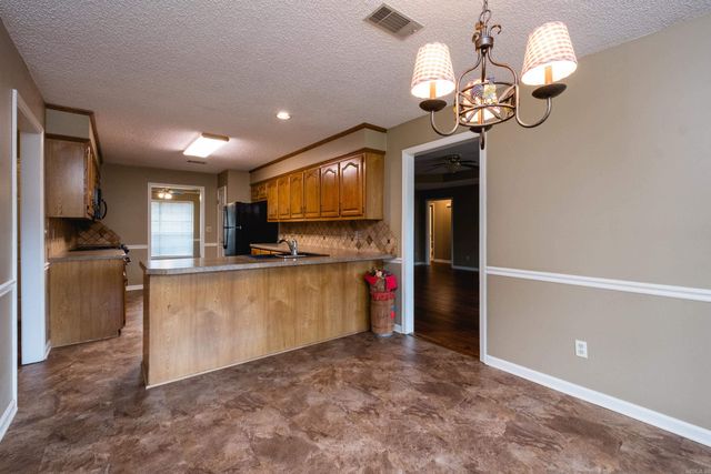 26 Blue Mountian Drive, Maumelle, AR 72213