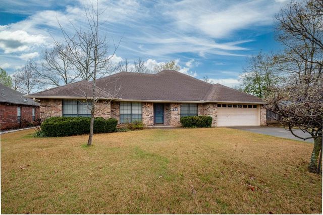 26 Blue Mountian Drive, Maumelle, AR 72213