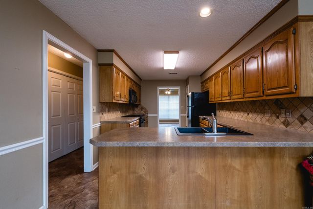 26 Blue Mountian Drive, Maumelle, AR 72213