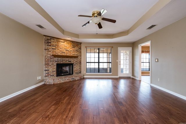 26 Blue Mountian Drive, Maumelle, AR 72213