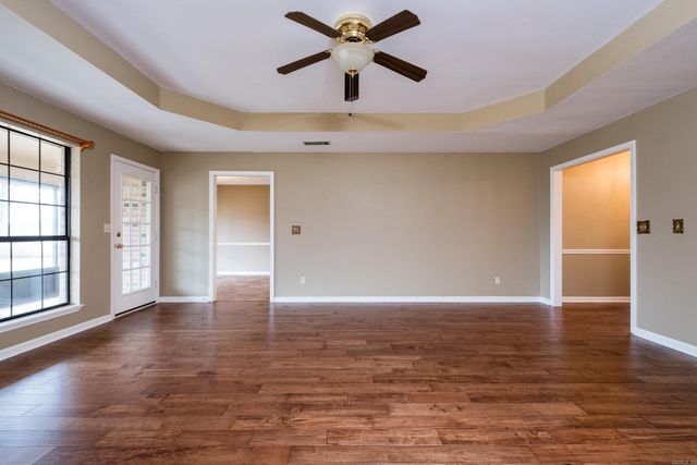 26 Blue Mountian Drive, Maumelle, AR 72213