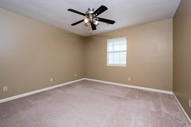 26 Blue Mountian Drive, Maumelle, AR 72213