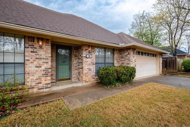 26 Blue Mountian Drive, Maumelle, AR 72213