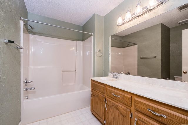 26 Blue Mountian Drive, Maumelle, AR 72213