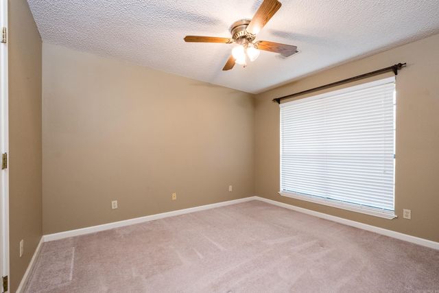 26 Blue Mountian Drive, Maumelle, AR 72213