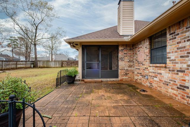 26 Blue Mountian Drive, Maumelle, AR 72213