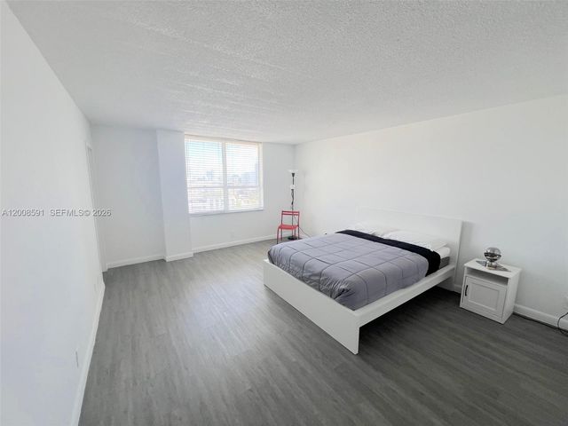 1800 Collins Ave 15B, Miami Beach, FL 33139