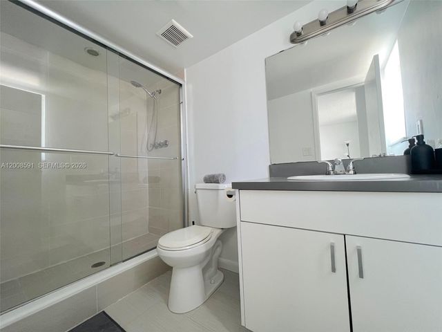 1800 Collins Ave 15B, Miami Beach, FL 33139