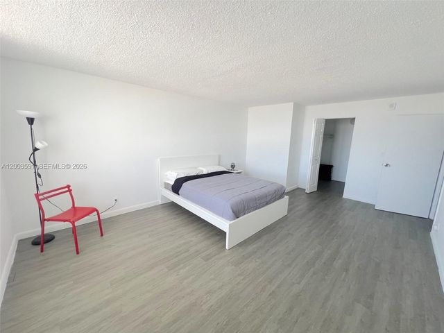 1800 Collins Ave 15B, Miami Beach, FL 33139