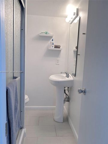 1800 Collins Ave 15B, Miami Beach, FL 33139