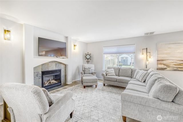 5607 79th Avenue NE, Marysville, WA 98270