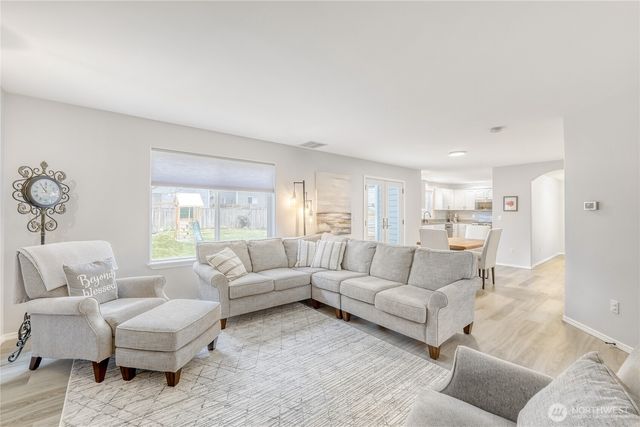 5607 79th Avenue NE, Marysville, WA 98270