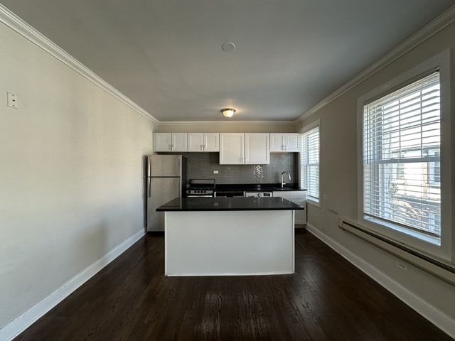 918 Green Bay Road 3C, Winnetka, IL 60093