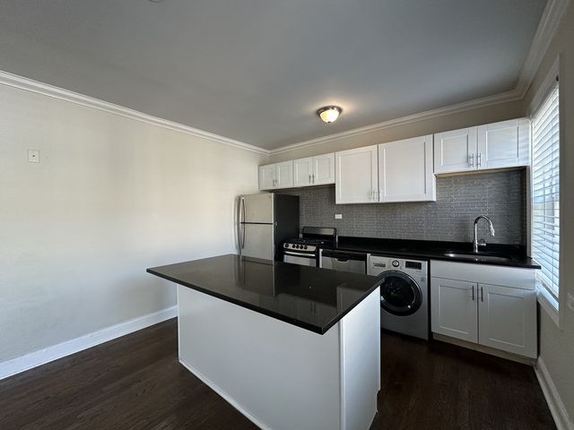 918 Green Bay Road 3C, Winnetka, IL 60093