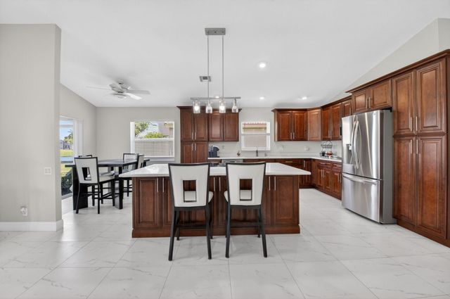 6738 Sun River Road, Boynton Beach, FL 33437