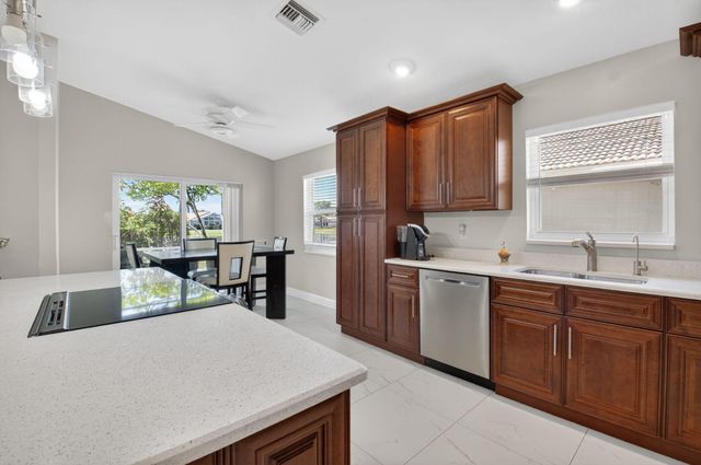6738 Sun River Road, Boynton Beach, FL 33437
