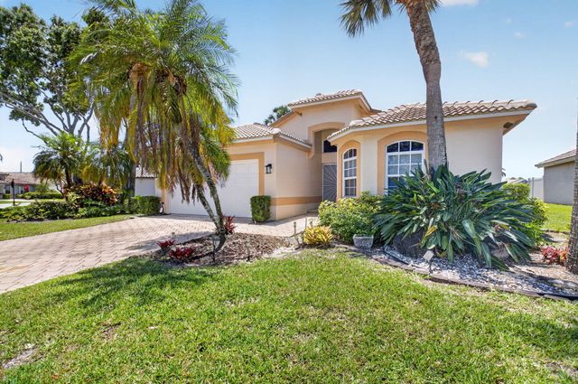 6738 Sun River Road, Boynton Beach, FL 33437