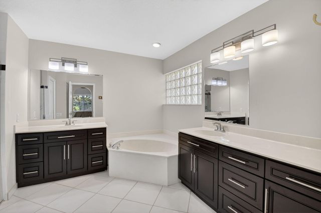 6738 Sun River Road, Boynton Beach, FL 33437