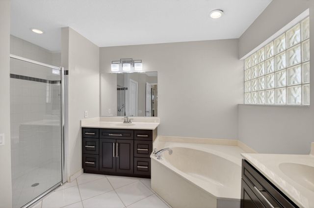 6738 Sun River Road, Boynton Beach, FL 33437