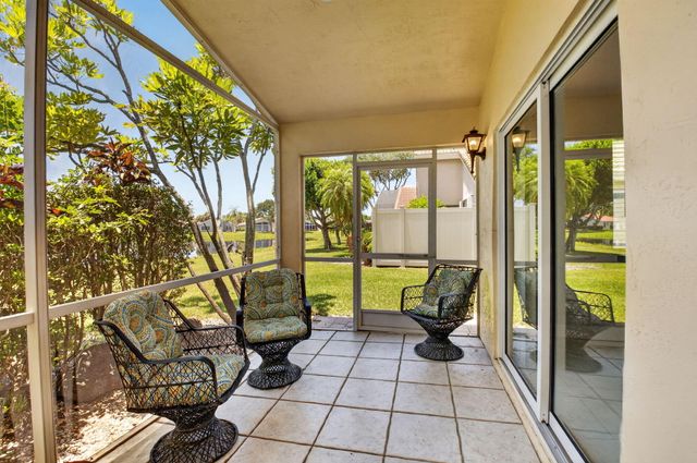 6738 Sun River Road, Boynton Beach, FL 33437