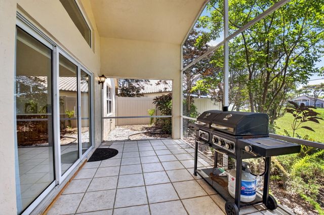 6738 Sun River Road, Boynton Beach, FL 33437