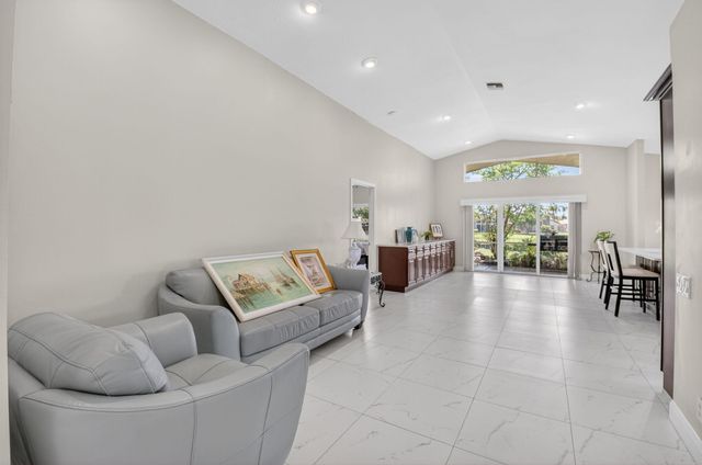 6738 Sun River Road, Boynton Beach, FL 33437