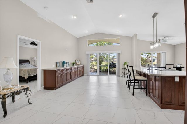 6738 Sun River Road, Boynton Beach, FL 33437