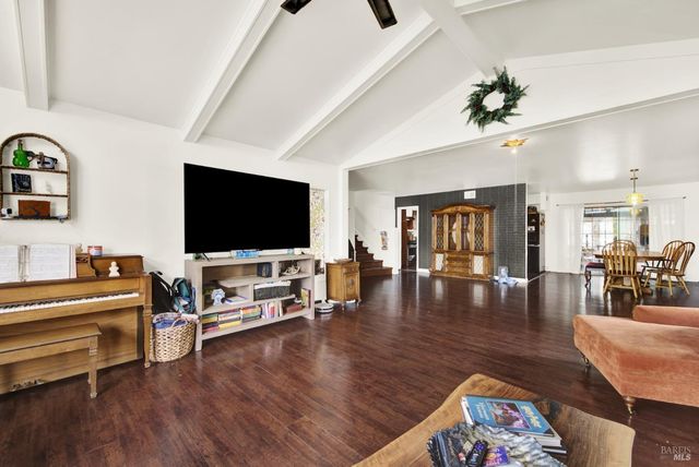 620 Walnut Ave, Vacaville, CA 95688