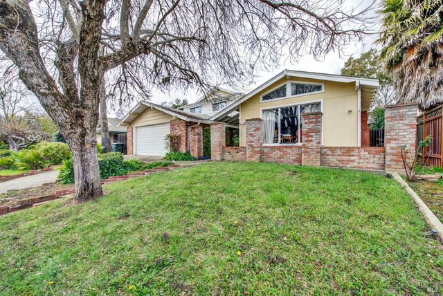 620 Walnut Ave, Vacaville, CA 95688