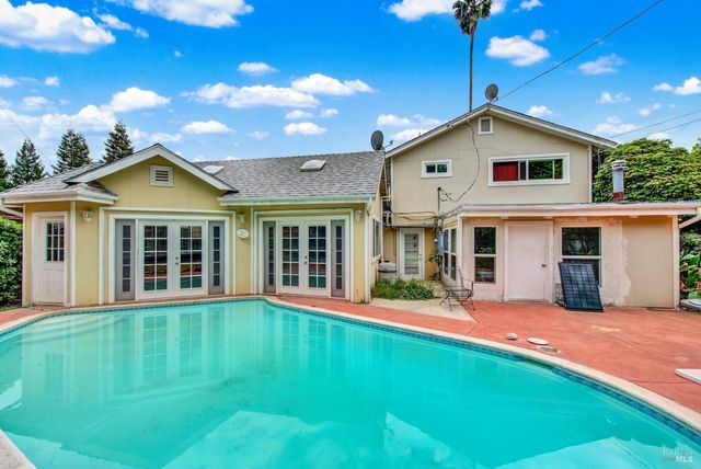 620 Walnut Ave, Vacaville, CA 95688